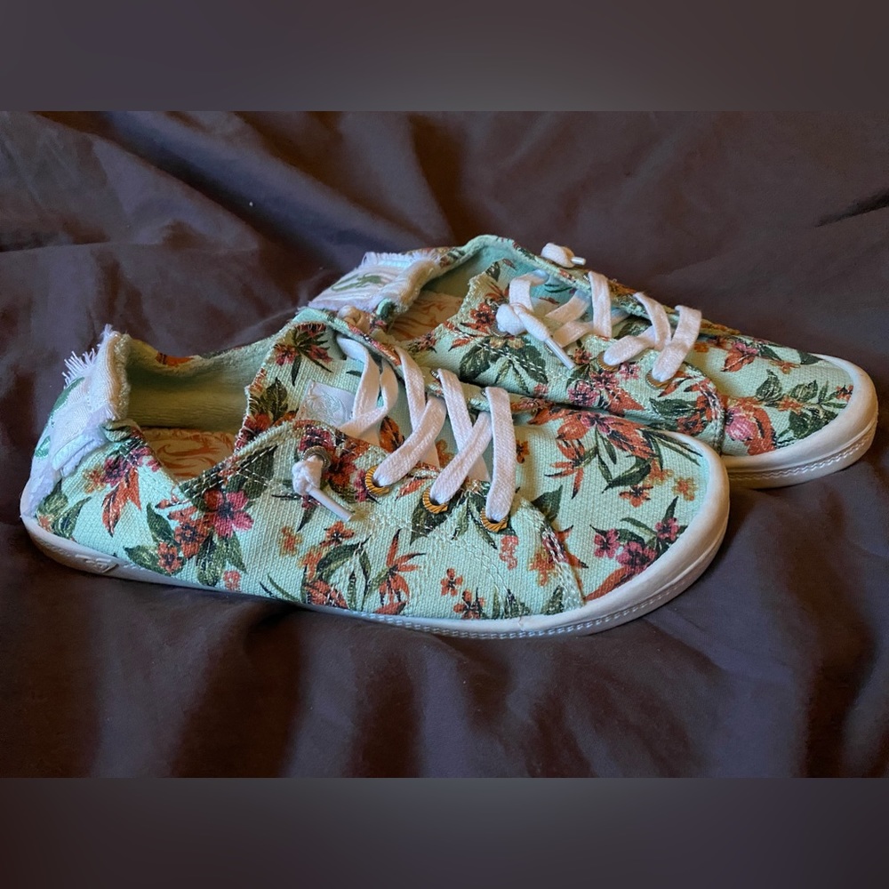 Floral slip on shoes - mint green